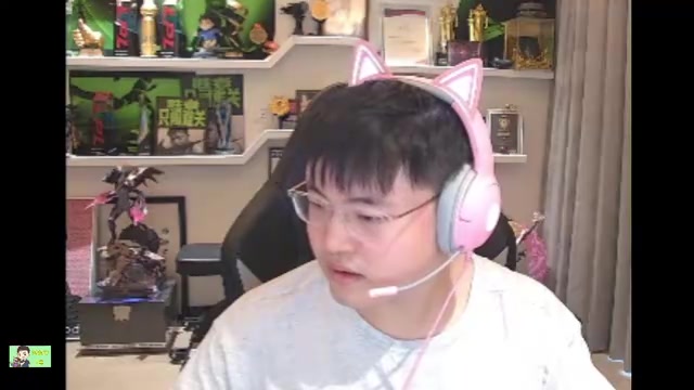Uzi撞车ON辅助开心坏了！掏出红眼镜一级就线杀 打字问ON：帅吗？