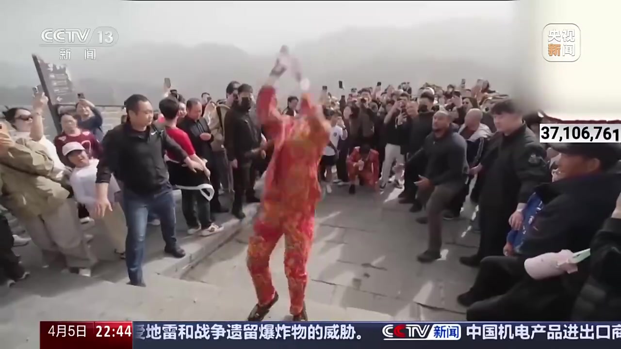 央视报道甲亢哥Speed中国行：不少